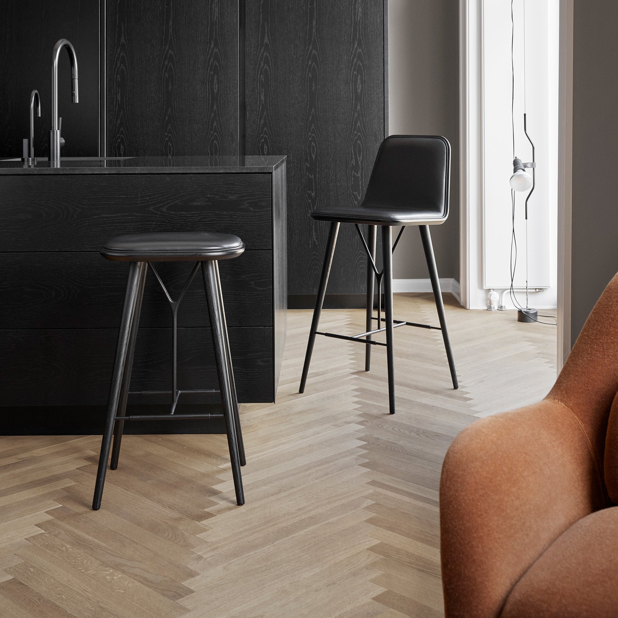 Goodee-Fredericia-Spine Bar/Counter Stool with Back - Wood Base - Color - Black Omni Leather