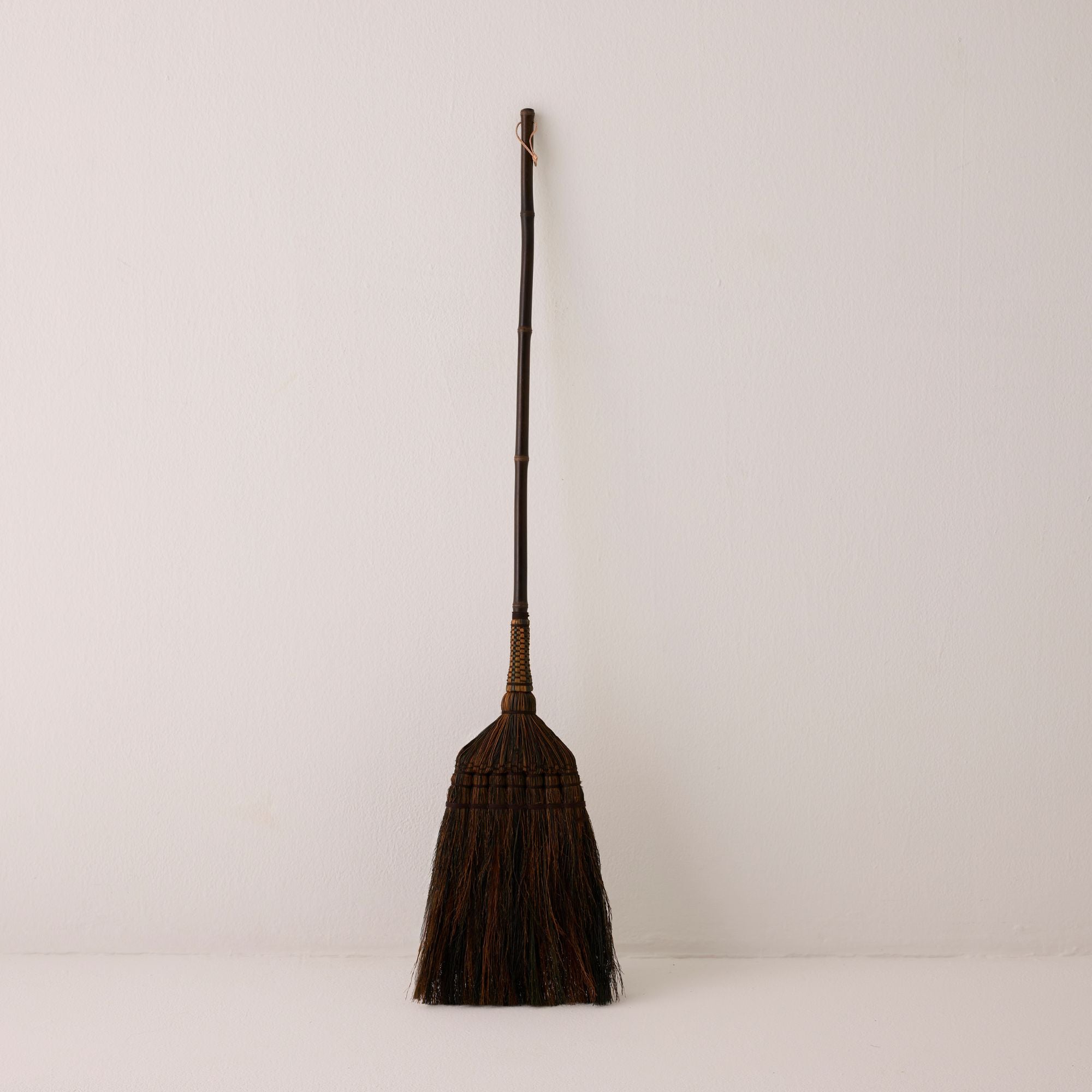 Goodee-Baan Boon-Bamboo Handle Broom - Moss - Color - Moss