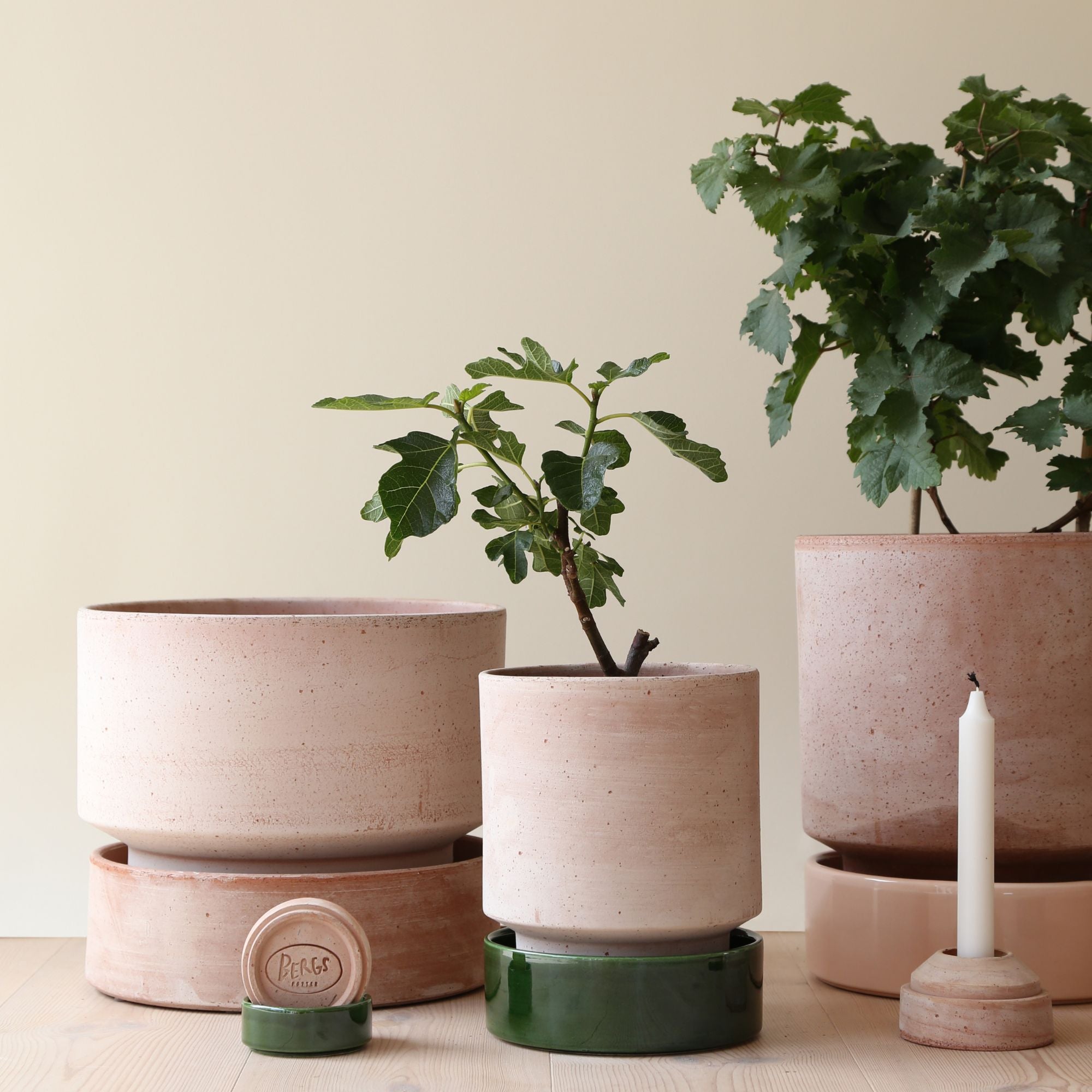 Goodee-Bergs Potter-Hoff Ø30 Planter & Saucer - Color - Raw Rosa