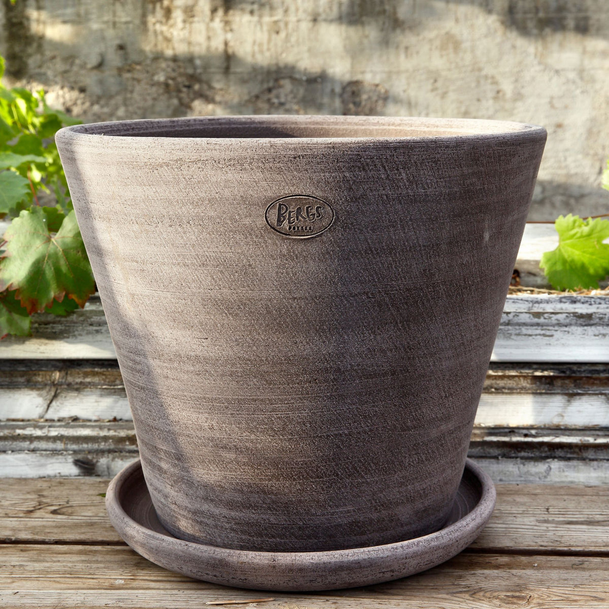 Goodee-Bergs Potter-Julie Ø30 Planter & Saucer - Color - Raw Grey