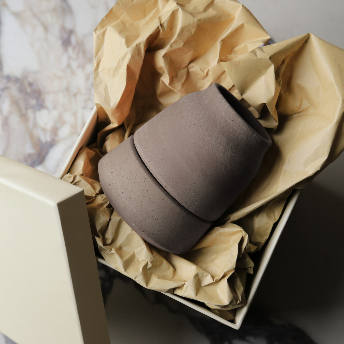 Goodee-Bergs Potter-Viva Ø12 Self-Watering Planter & Saucer - Color - Raw Grey