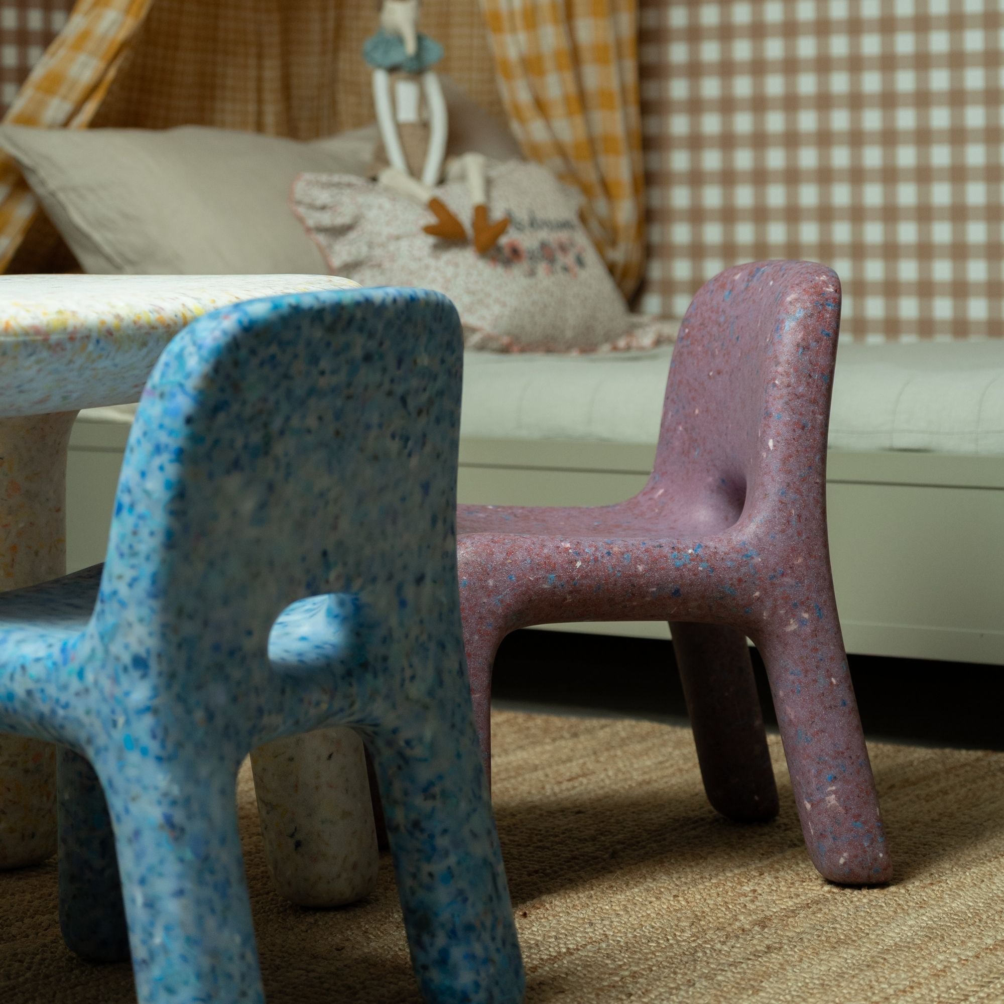 Goodee-Ecobirdy-Charlie Chair - Limited Edition - Color - Mulberry