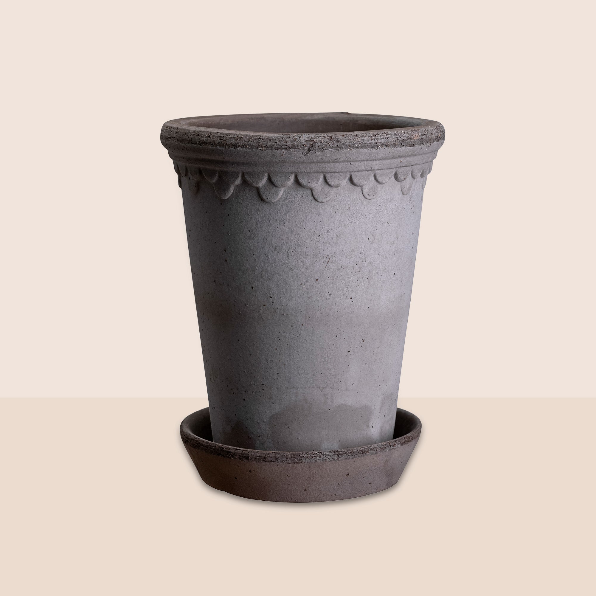 Goodee-Bergs Potter-Copenhagen Ø18 Tall Planter & Saucer - Color - Raw Grey