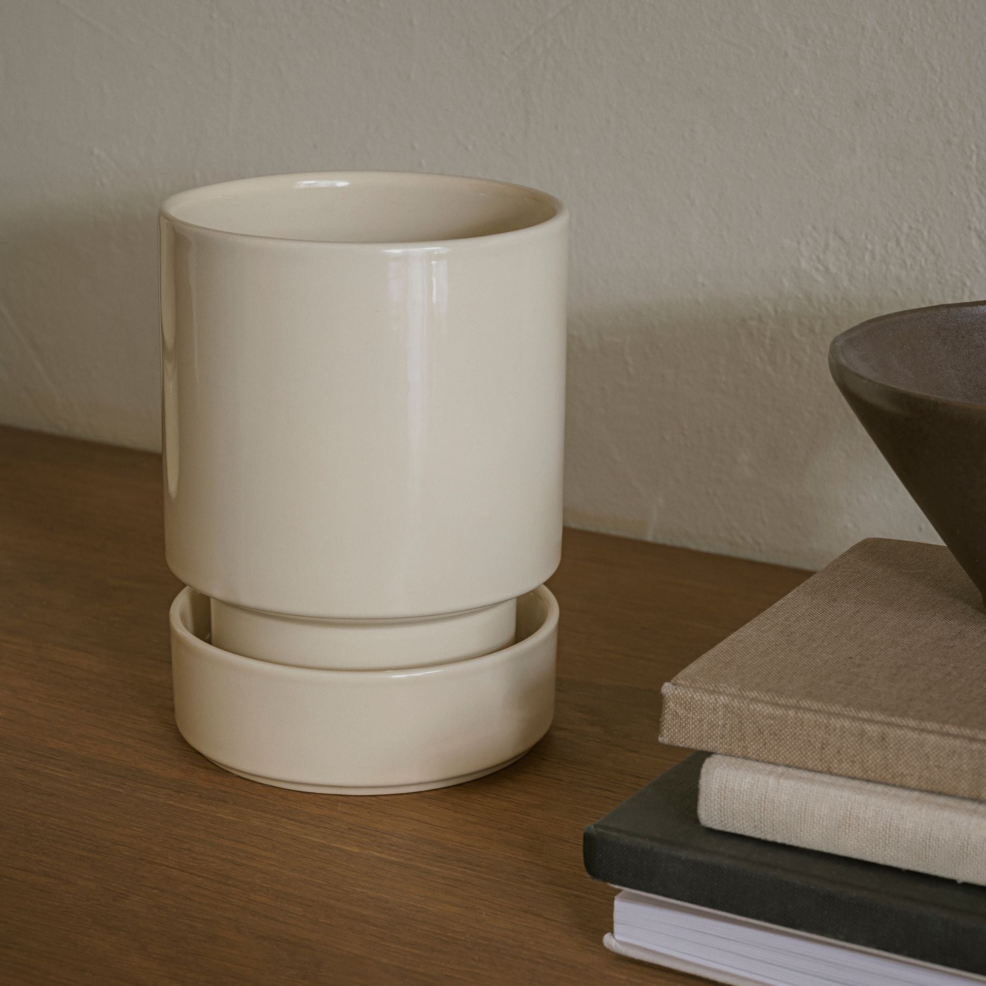 Goodee-Bergs Potter-Hoff Ø14 Planter & Saucer Gift Set - Color - Sandstone Glazed