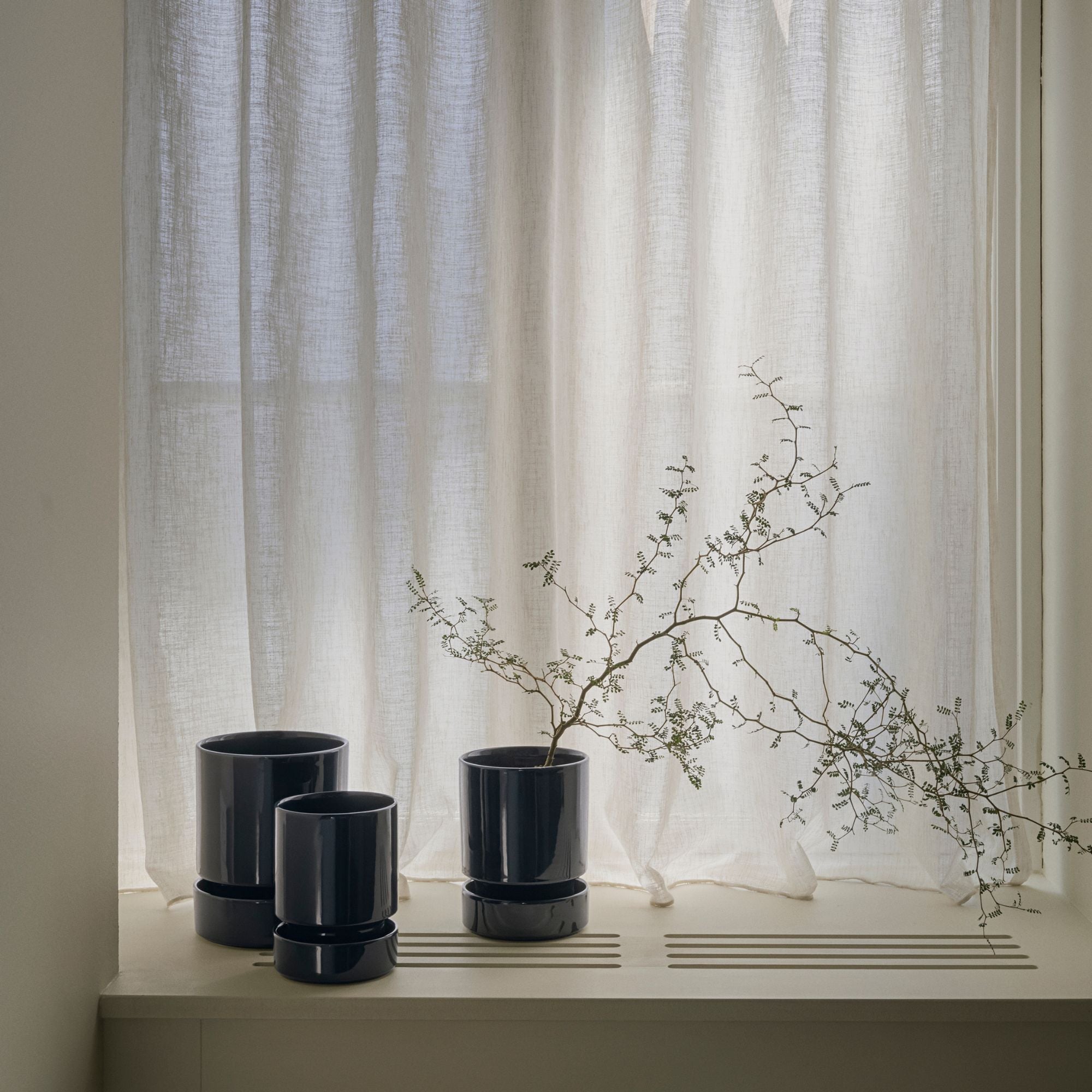Goodee-Bergs Potter-Hoff Ø14 Planter & Saucer Gift Set - Color - Sapphire Blue Glazed