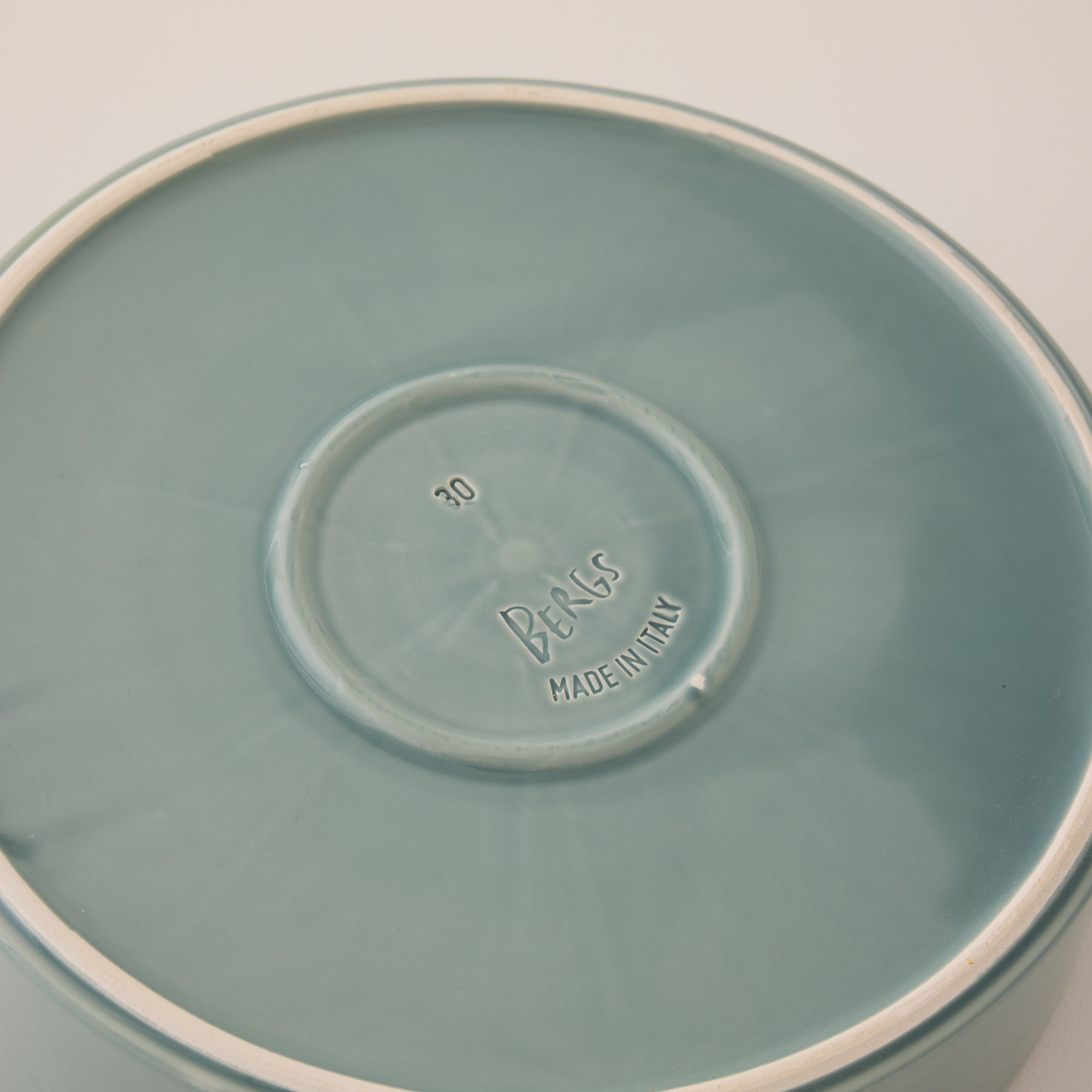Goodee-Bergs Potter-Hoff Ø30 Saucer - Color - Misty Blue Glazed