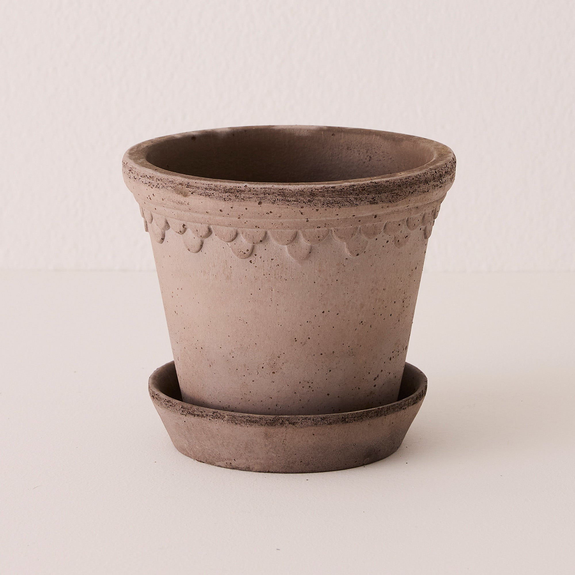 Goodee-Bergs Potter-Copenhagen Ø14 Planter & Saucer - Color - Raw Grey
