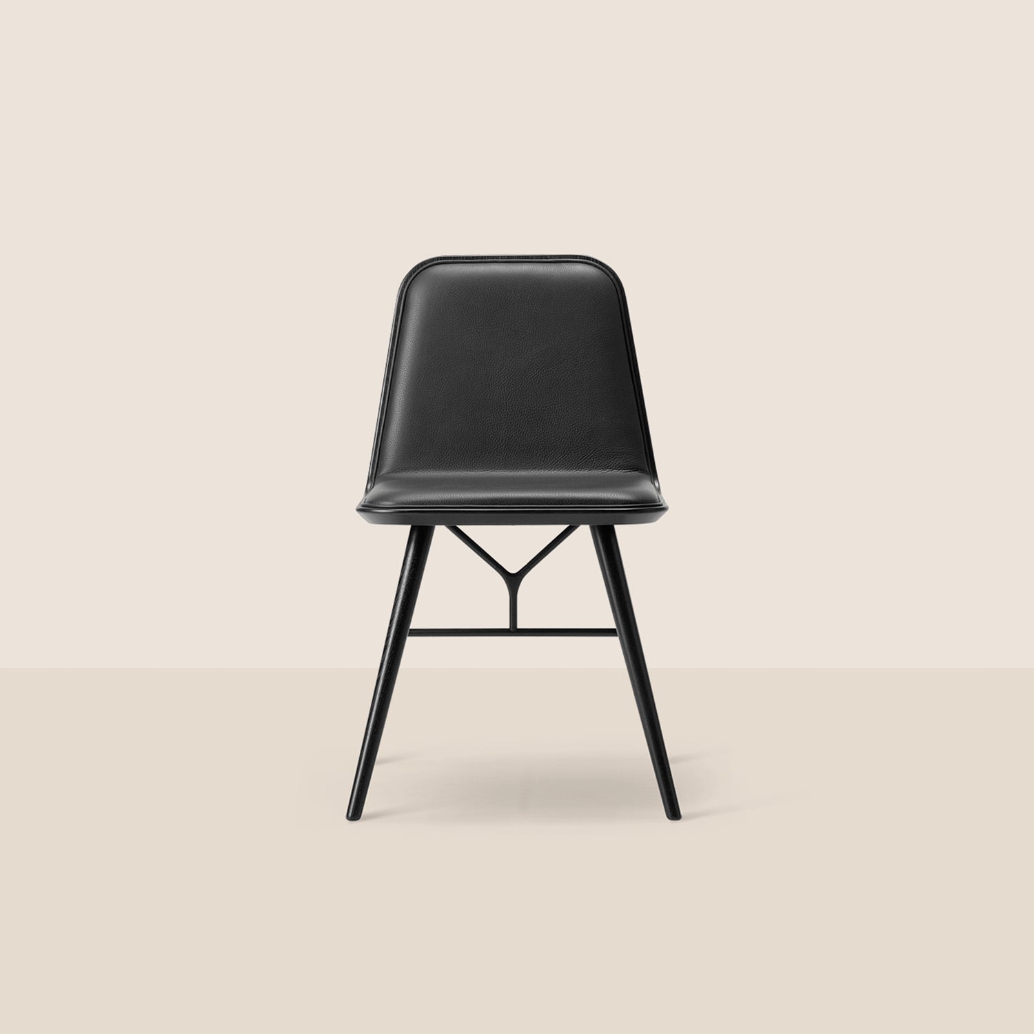 Goodee-Fredericia-Spine Chair - Color - Black Omni Leather