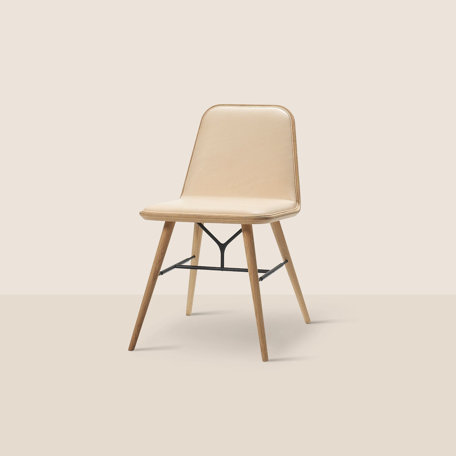 Goodee-Fredericia-Spine Chair - Color - Natural Vegeta Leather