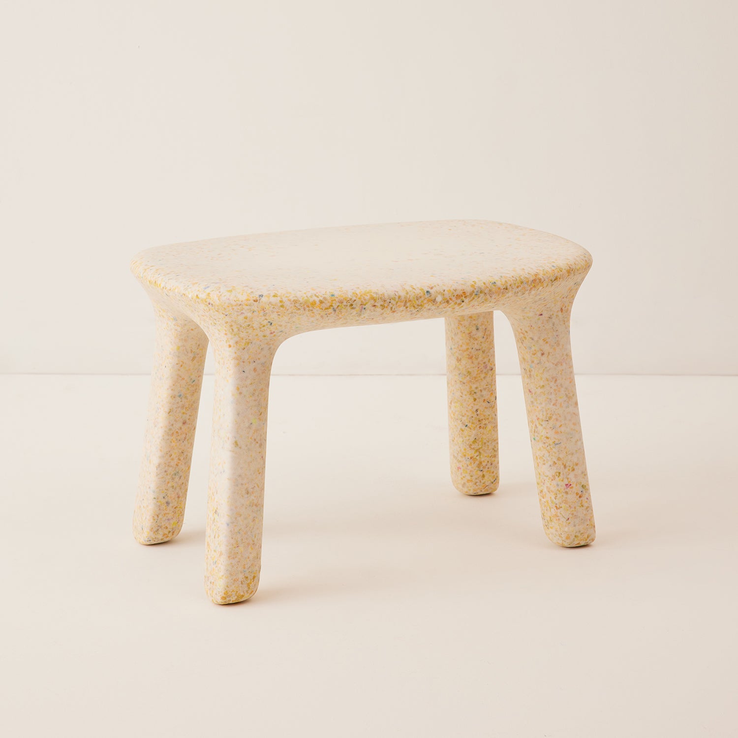 Goodee-Ecobirdy-Luisa Table - Color - Vanilla