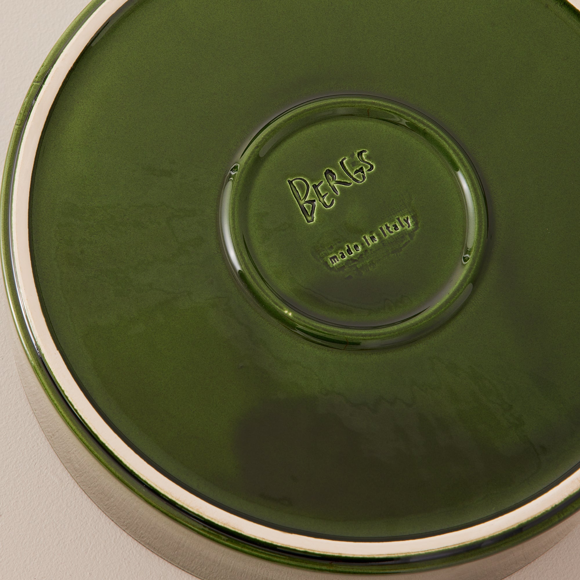 Goodee-Bergs Potter-Hoff Ø30 Saucer - Color - Emerald Glazed