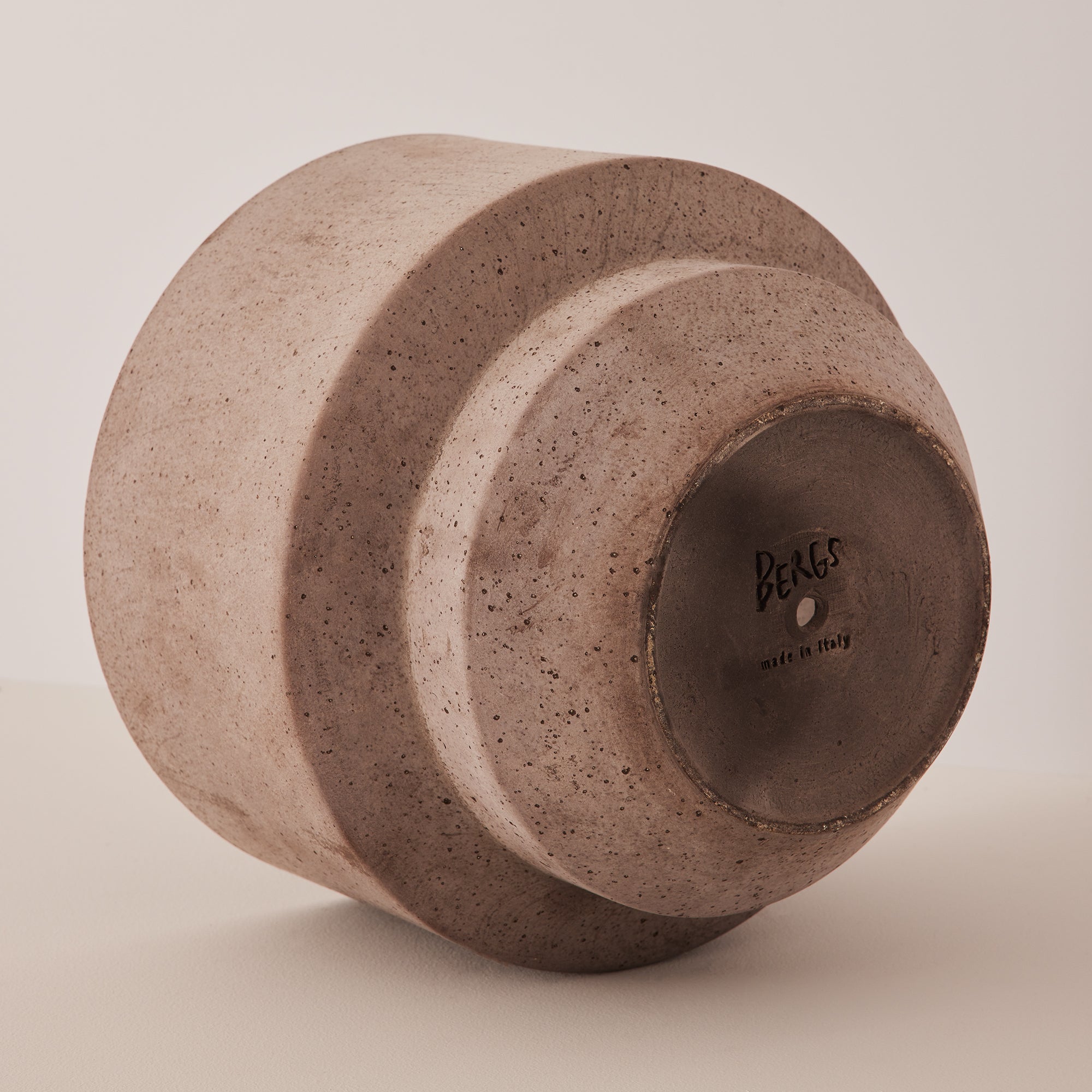 Goodee-Bergs Potter-Hoff Ø30 Planter- Color - Raw Grey
