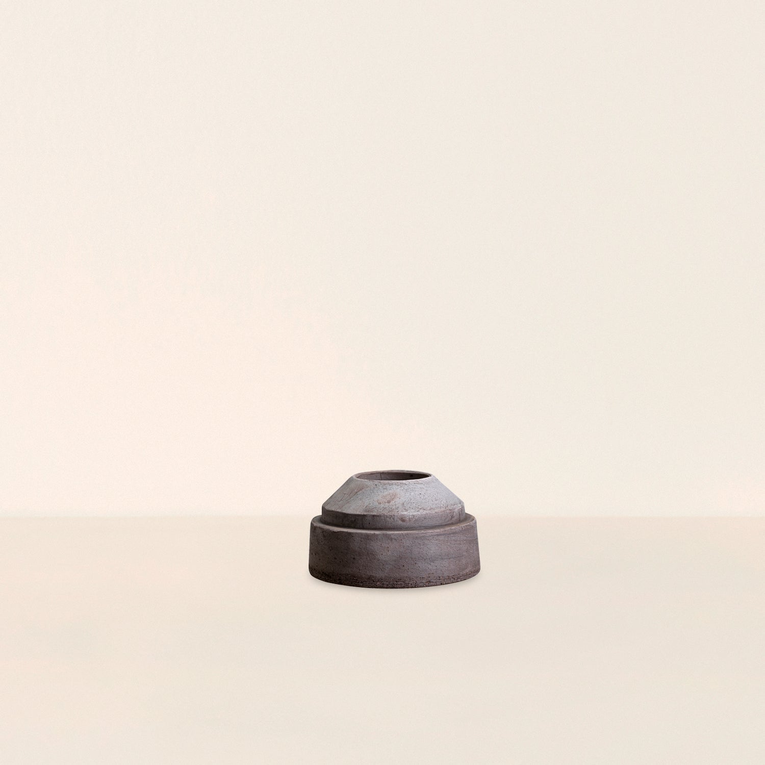 Goodee-Berg's Potter-Hoff Candle Holder - Color - Raw Grey