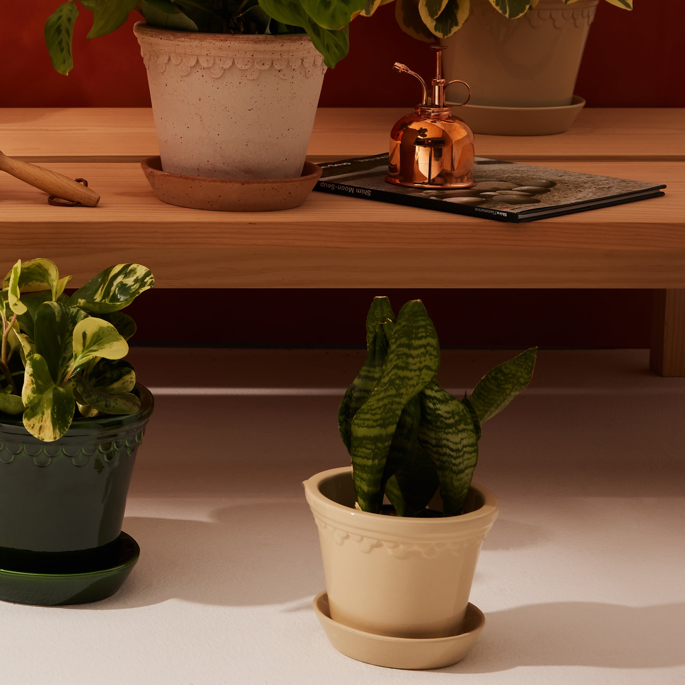 Goodee-Bergs Potter-Copenhagen Ø14 Planter & Saucer - Color - Emerald Glazed & Sandstone Glazed