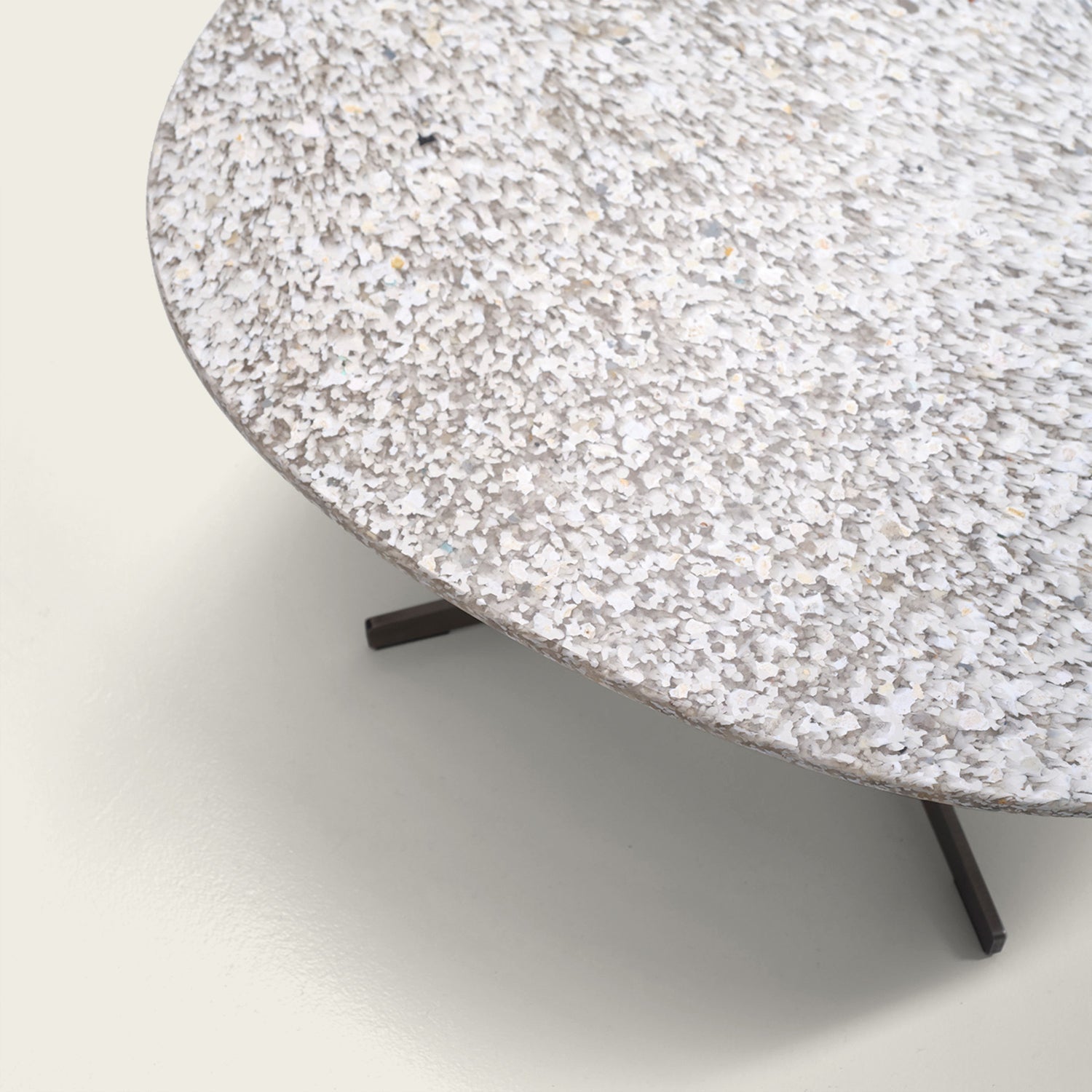 Goodee-Ecobirdy-Large Frost Table - Color - Glacier