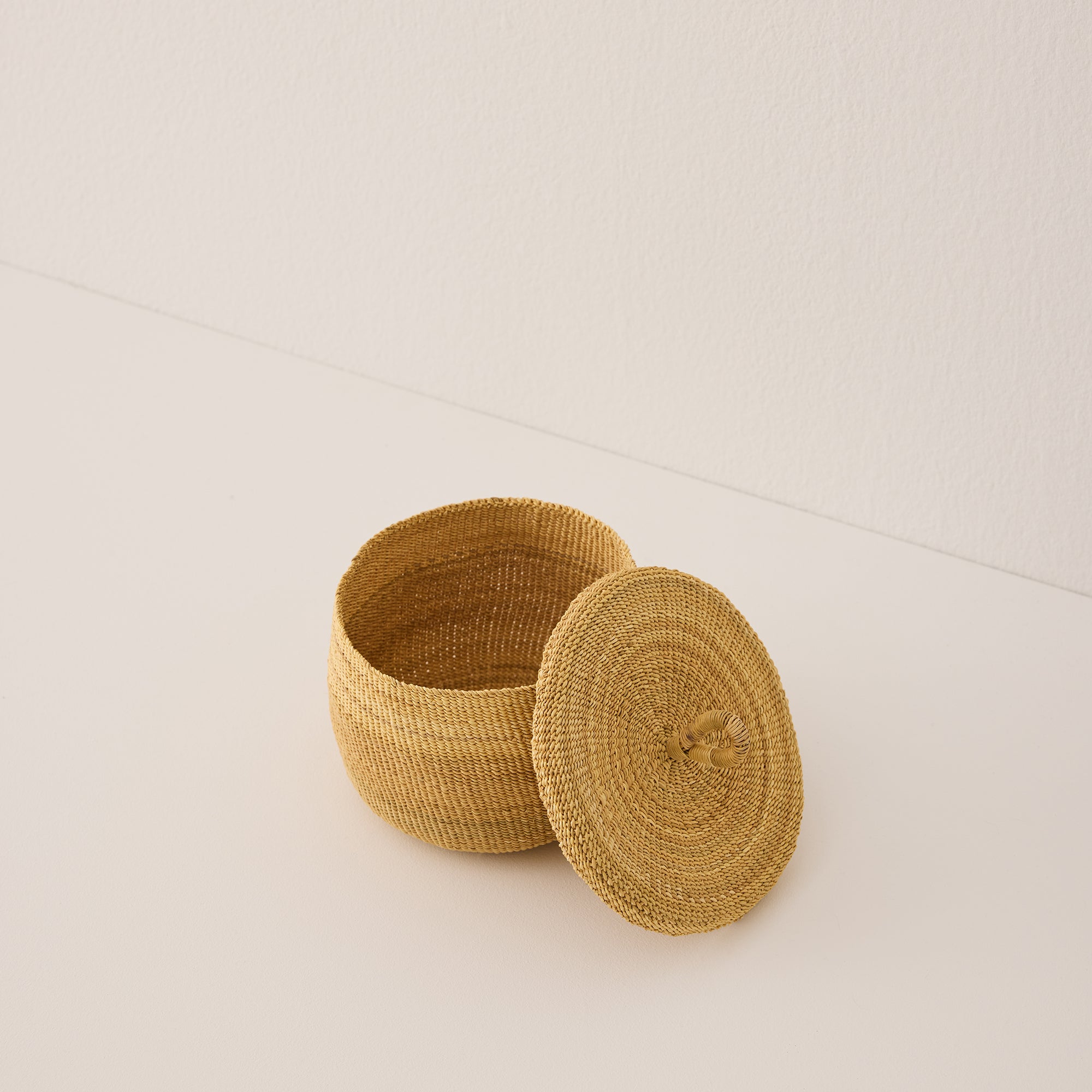 Goodee-Baba Tree-Small Banasco Basket With Lid - Color - Natural