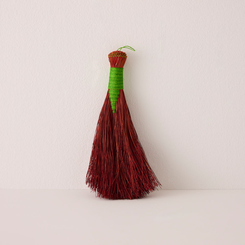 Luvadla Whisk Broom