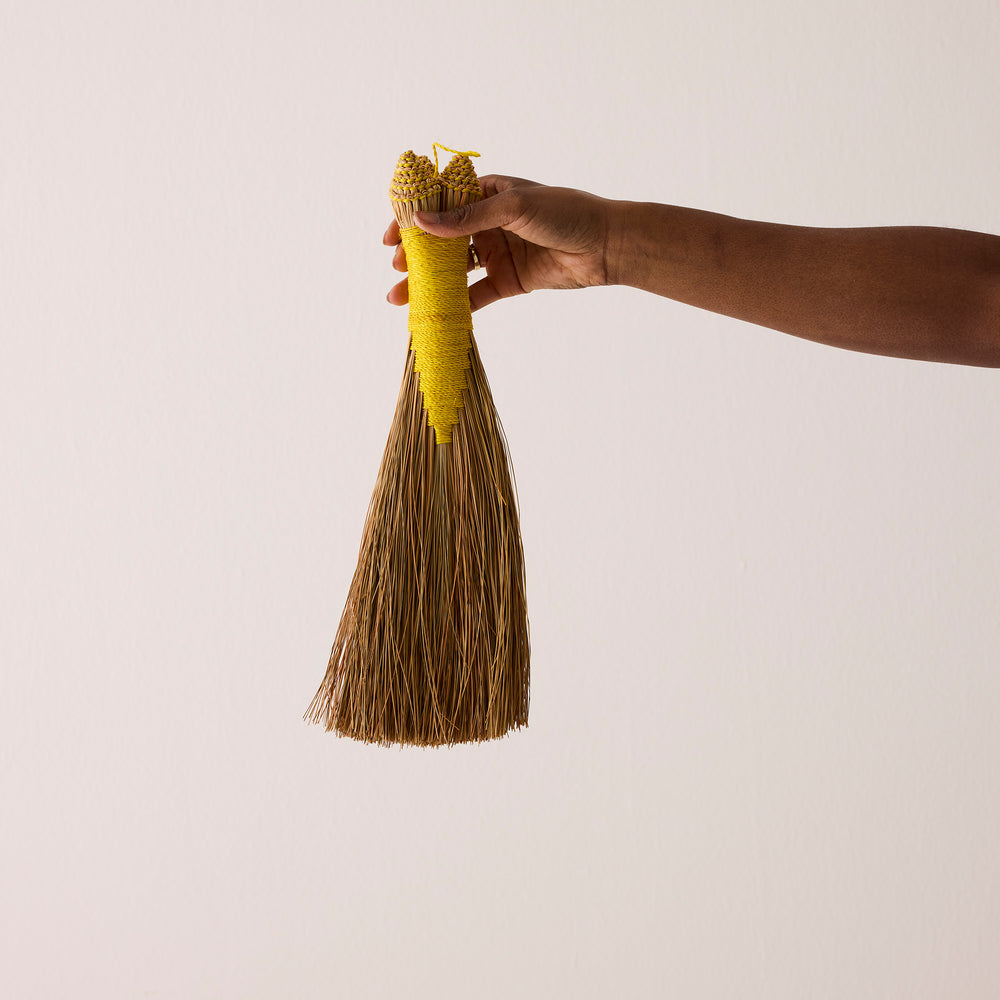 Imbali Whisk Broom - Thumbnail 2