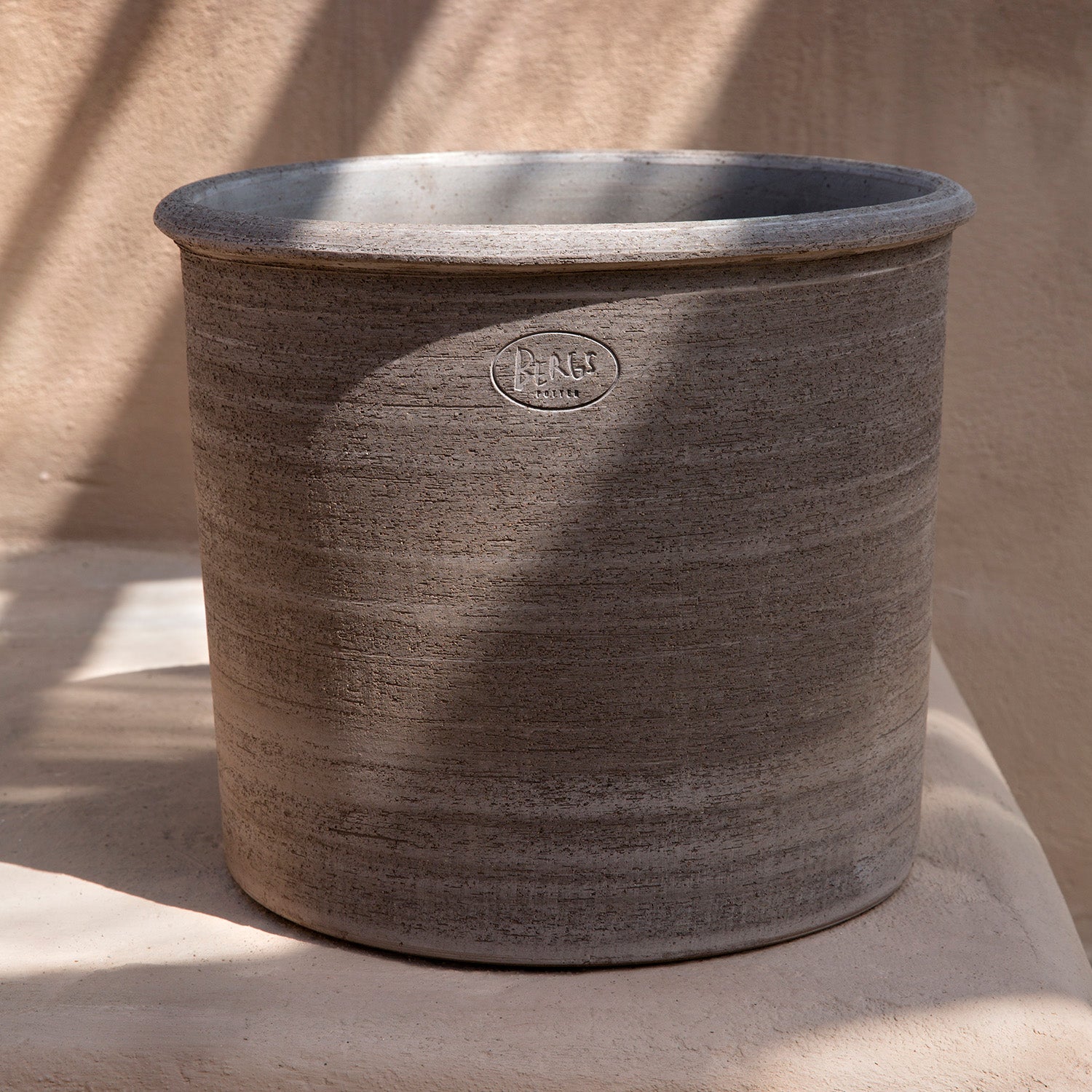 Goodee-Bergs Potter-Modena Ø35 Planter & Saucer - Color - Raw Grey