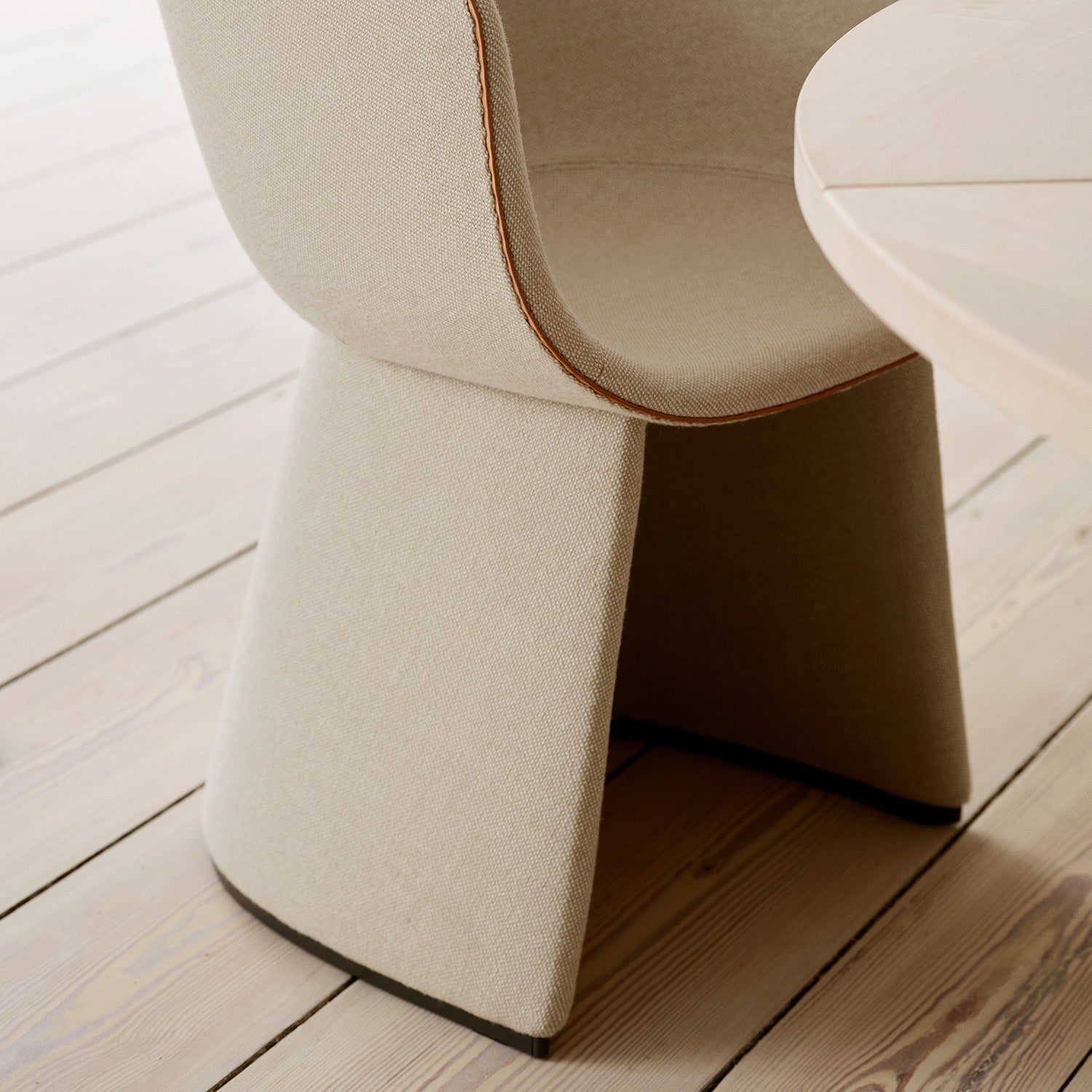 Goodee-Fritz Hansen-Monolit Dining Chair - Color - Vidar 222