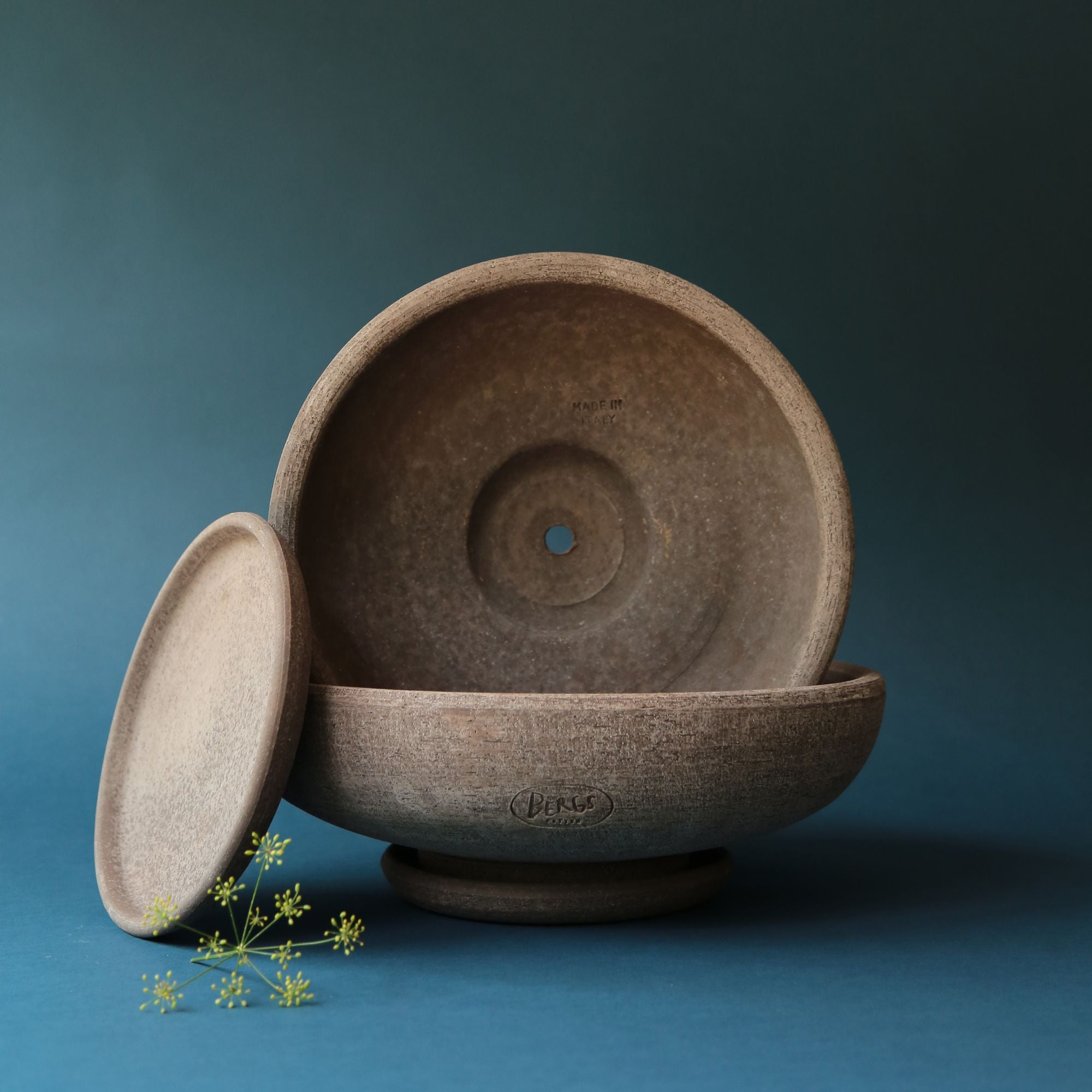 Goodee-Bergs Potter-Ada Bowl & Saucer - Color - Raw Grey