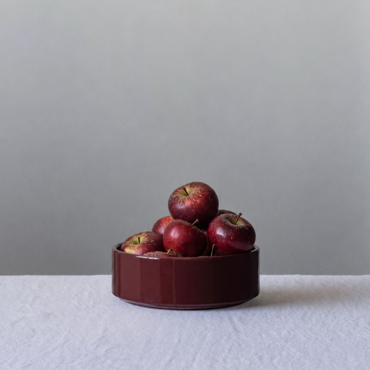 Goodee-Bergs Potter-Hoff Ø18 Saucer - Color - Burgundy Glazed