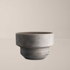 Goodee-Bergs Potter-Hoff Ø25 Low Planter - Color - Raw Grey