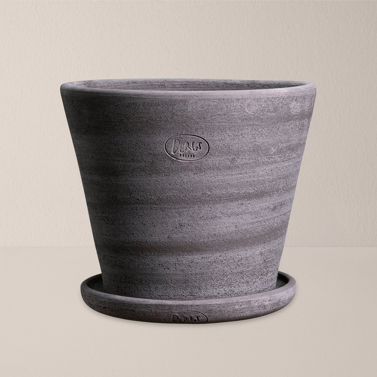 Goodee-Bergs Potter-Julie Ø30 Planter & Saucer - Color - Raw Grey
