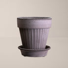 Goodee-Bergs Potter-Simona Ø18 Planter & Saucer Gift Set - Color - Raw Grey