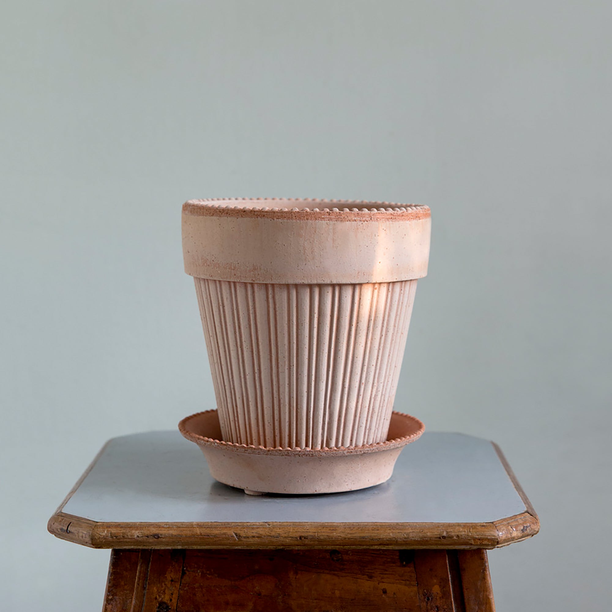Goodee-Bergs Potter-Simona Ø18 Planter & Saucer Gift Set - Color - Raw Rosa