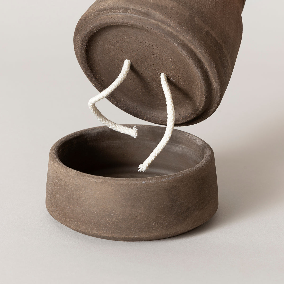 Goodee-Bergs Potter-Viva Self-Watering Planter & Saucer - Color - Raw Grey