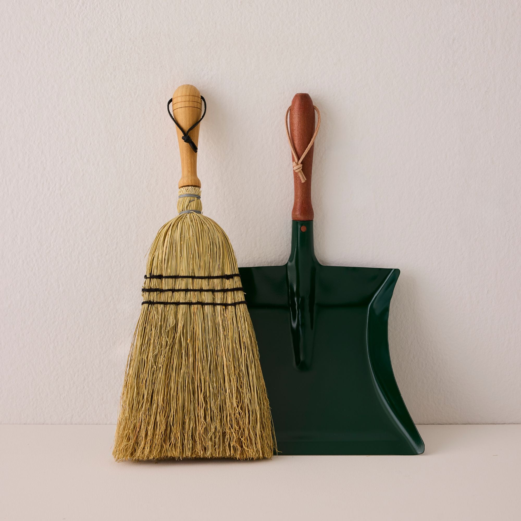 Classic Hand Broom
