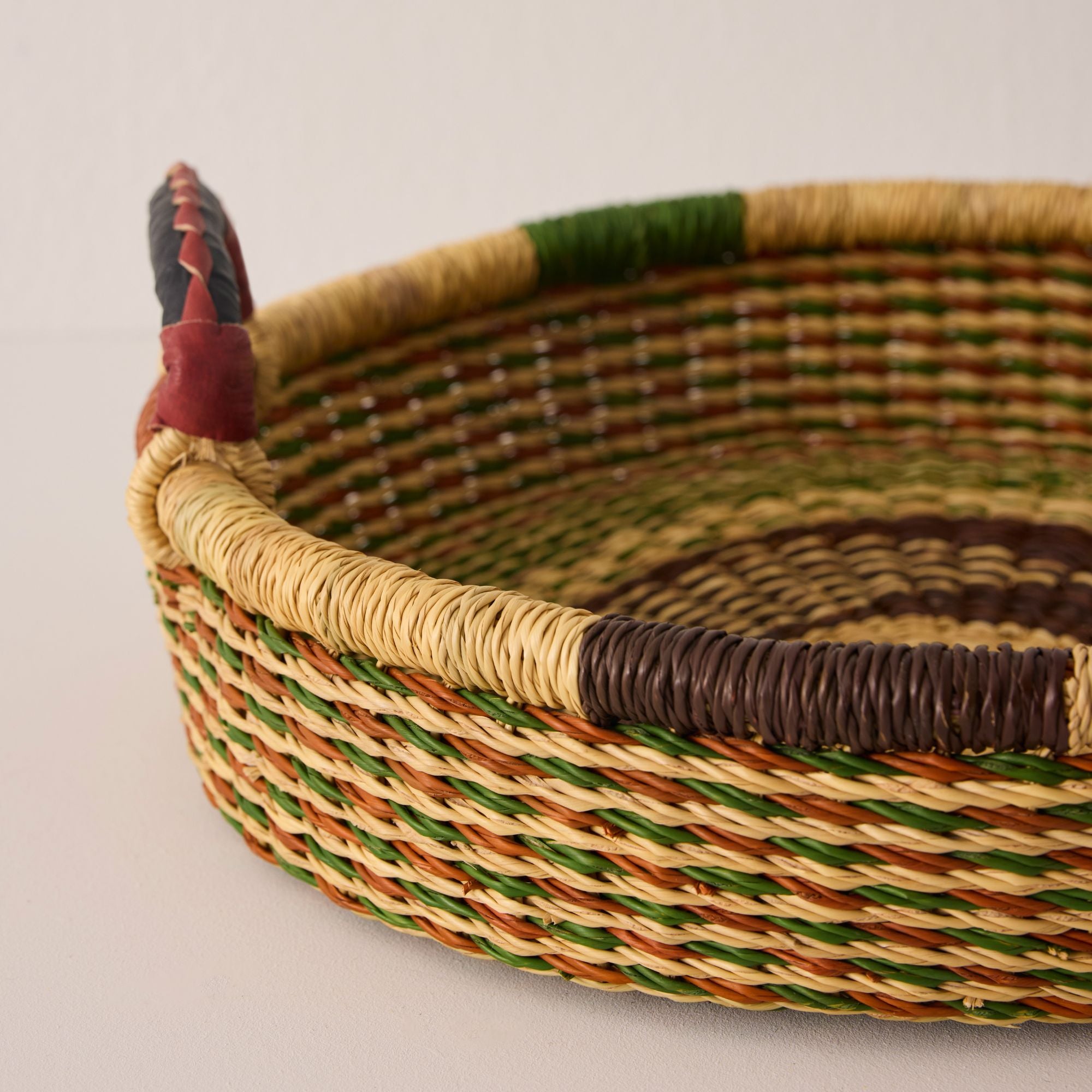 Mini Woven Tray - Exclusive - Color - Brown & Green