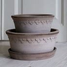 Goodee-Bergs Potter-Copenhagen Ø21 Low Planter & Saucer - Color - Raw Grey
