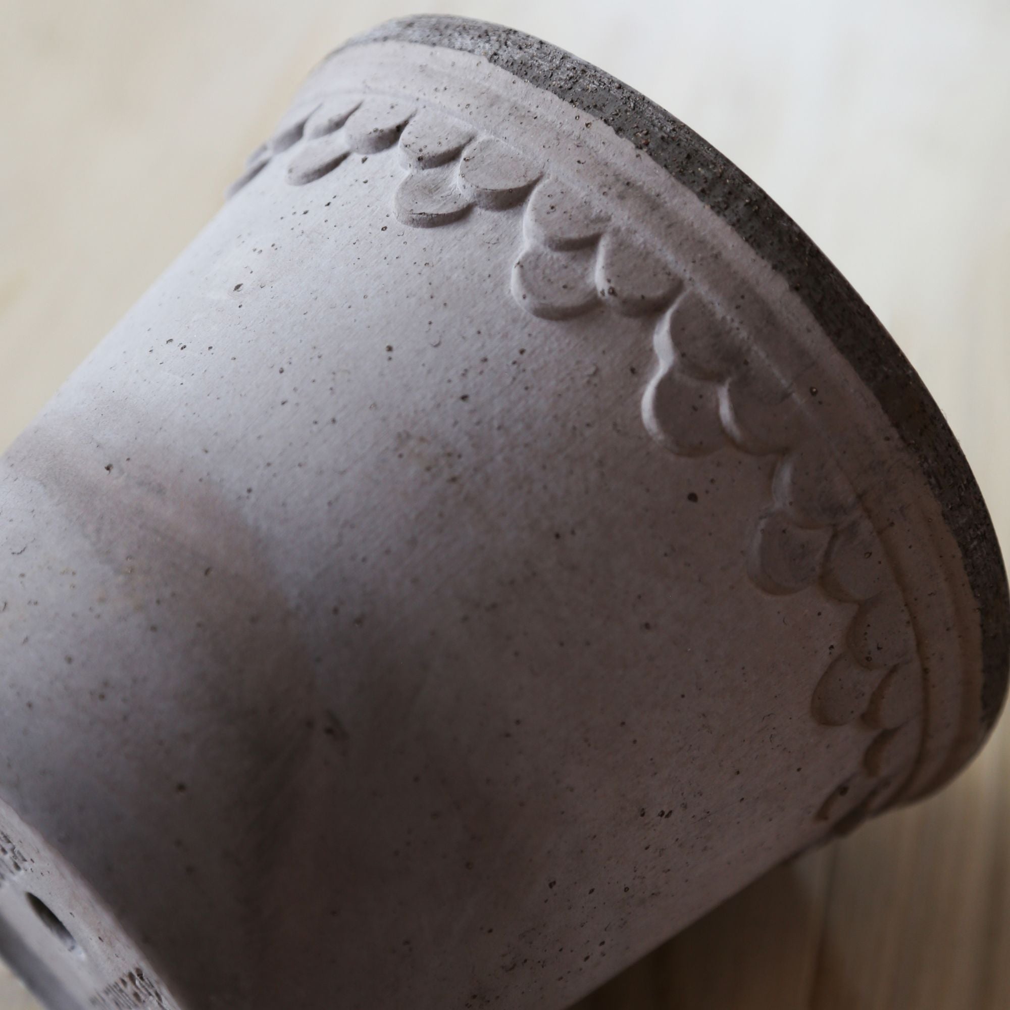 Goodee-Bergs Potter-Copenhagen Ø30 Planter & Saucer - Color - Raw Grey