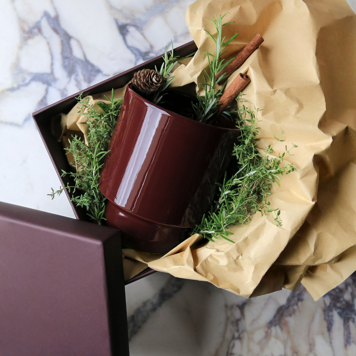 Hoff Ø18 Planter, Burgundy Glazed