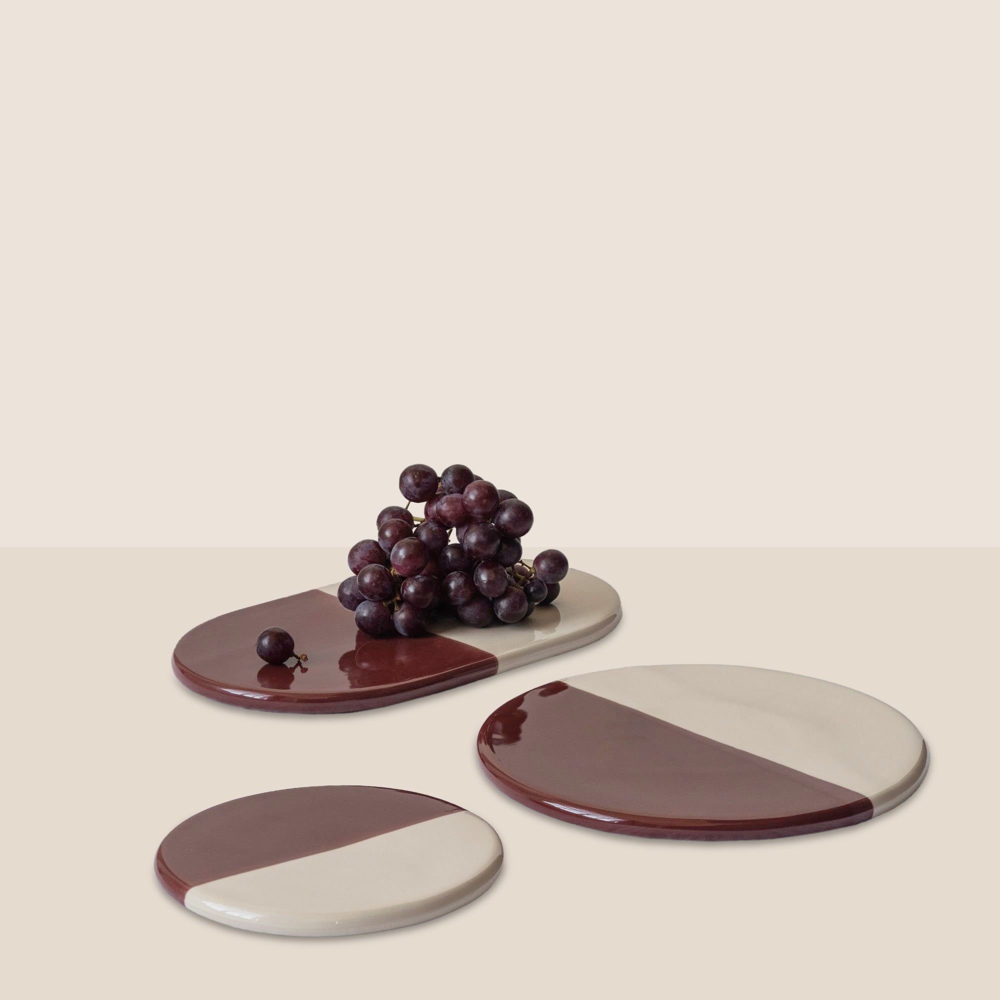 Goodee-Bergs Potter-Nuna Stoneware Platter - Color - Burgundy Glazed