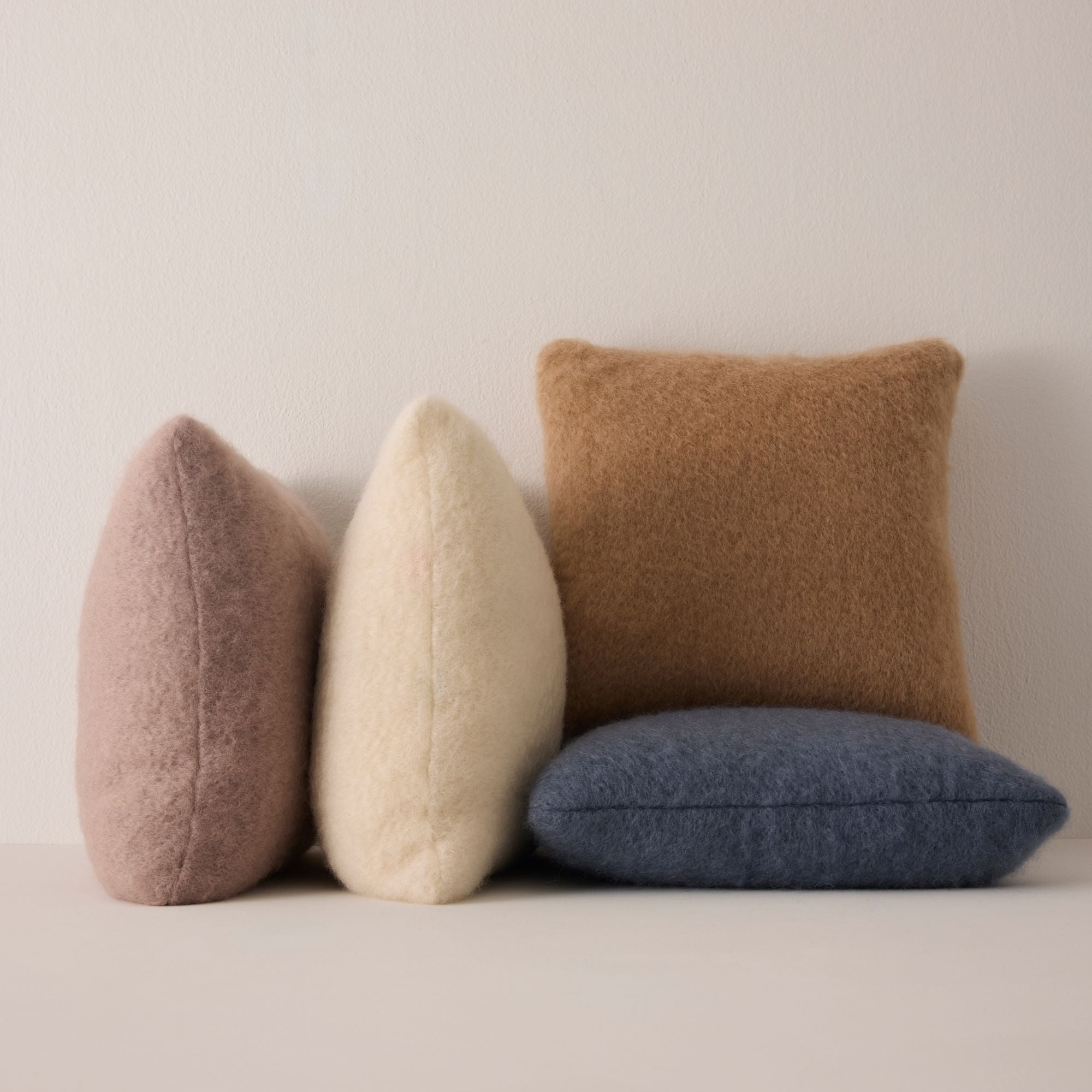 Goodee-Ezcaray-Lisos Cushion Cover