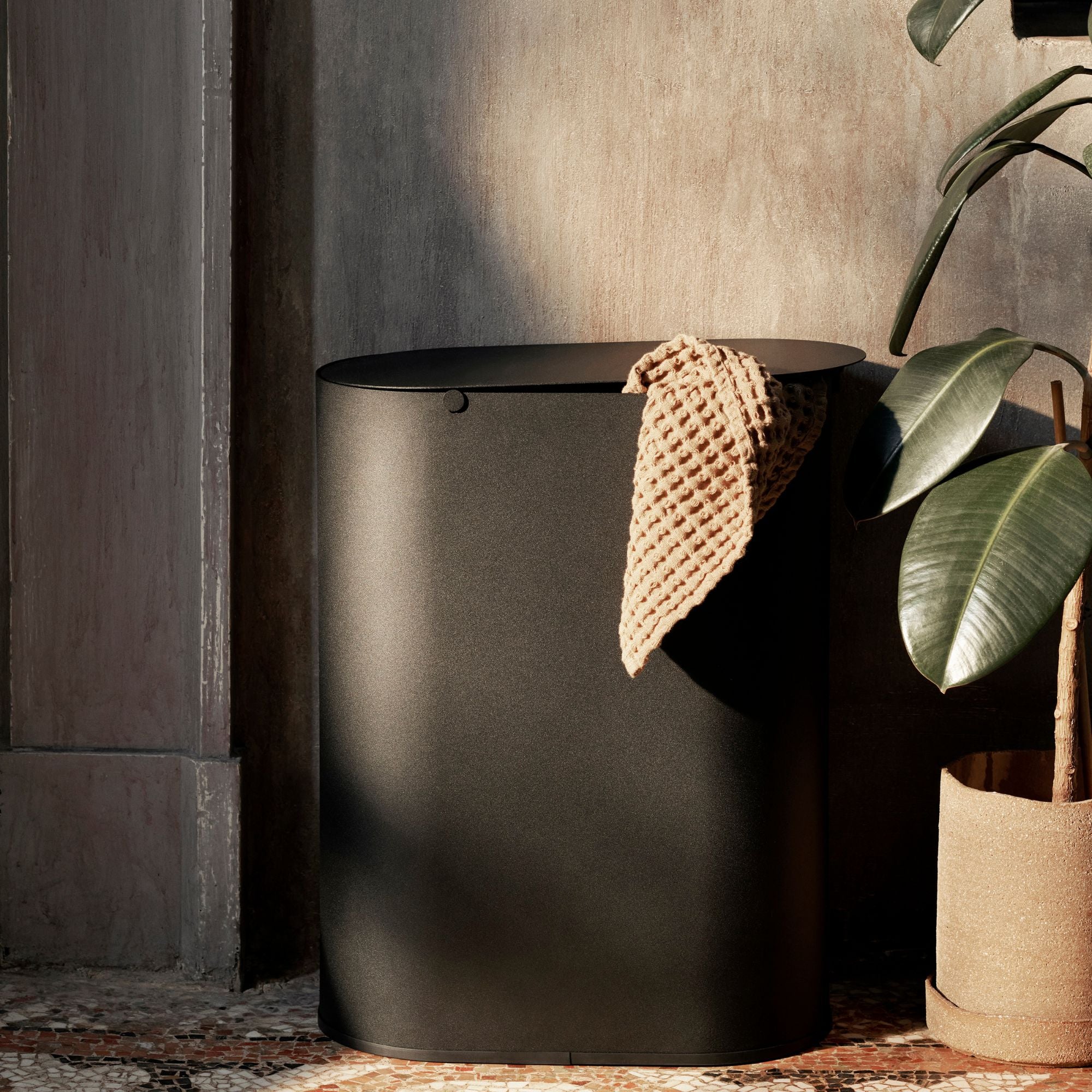 Goodee-Ferm Living-Enkel Waste Bin-5 Gallon - Color - Black