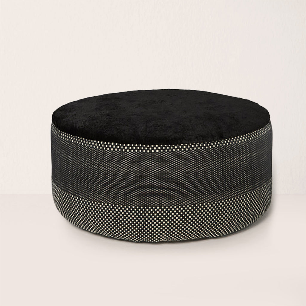 Goodee-nanimarquina-tres-persian-pouf-large-black-03POUFTREPERNEGL
Color: Black