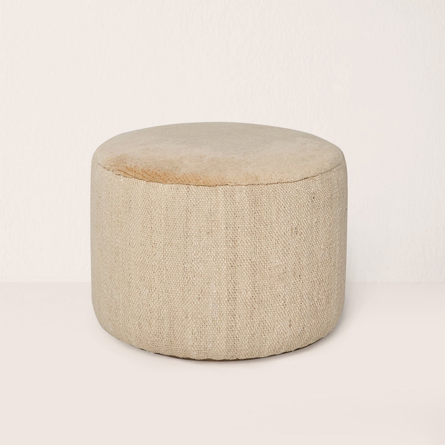 Goodee-nanimarquina-tres-persian-pouf-medium-03POUFTREPERVEGM
Color: Vegetal