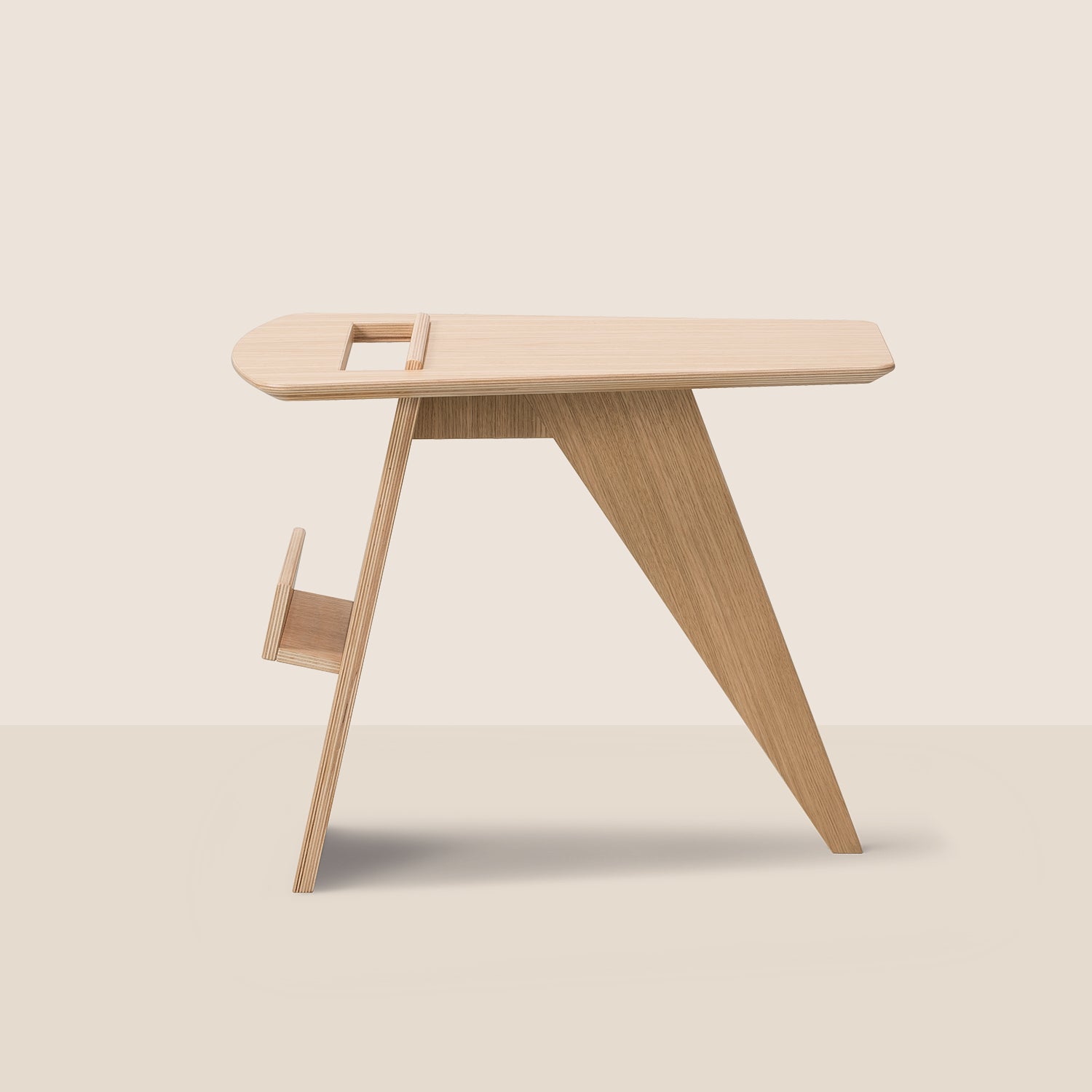 Goodee-Fredericia-Magazine Side Table - Color - Oak Lacquered