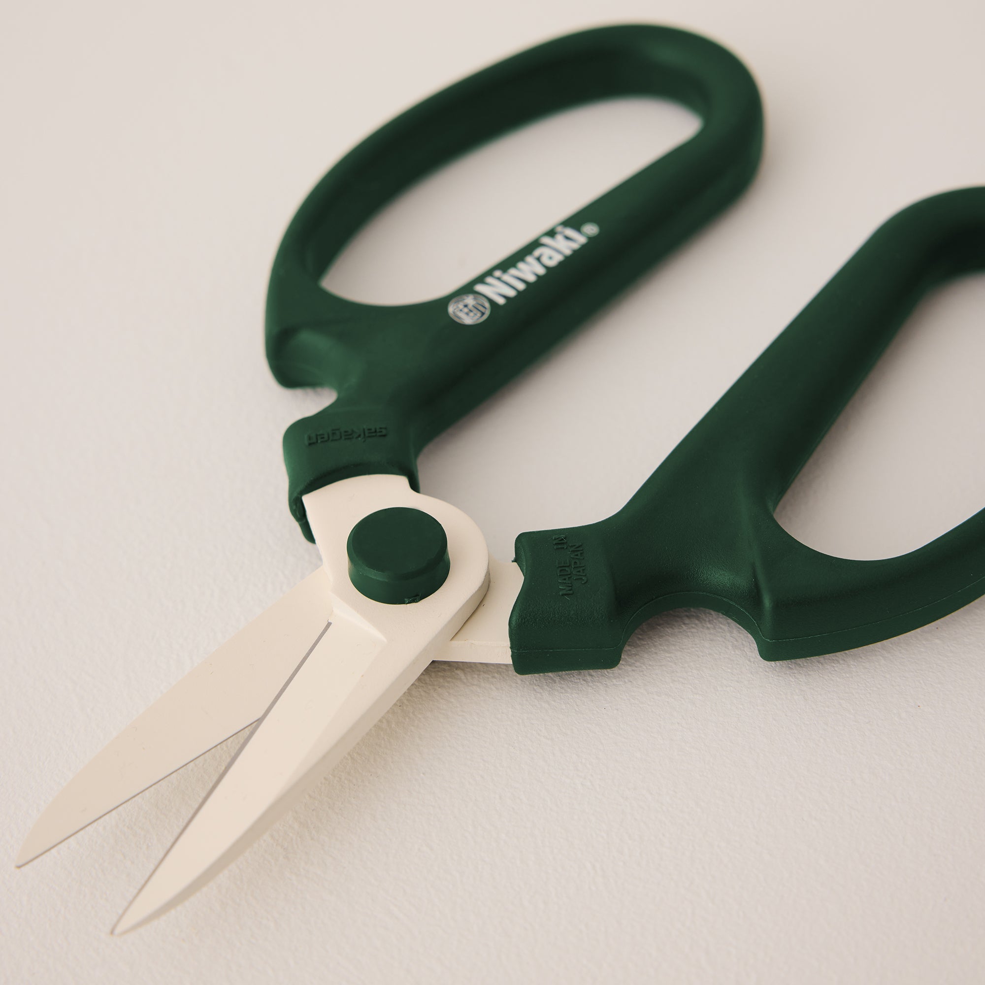 Goodee-Niwaki-Sakagen Flower Scissors - Color - Green
