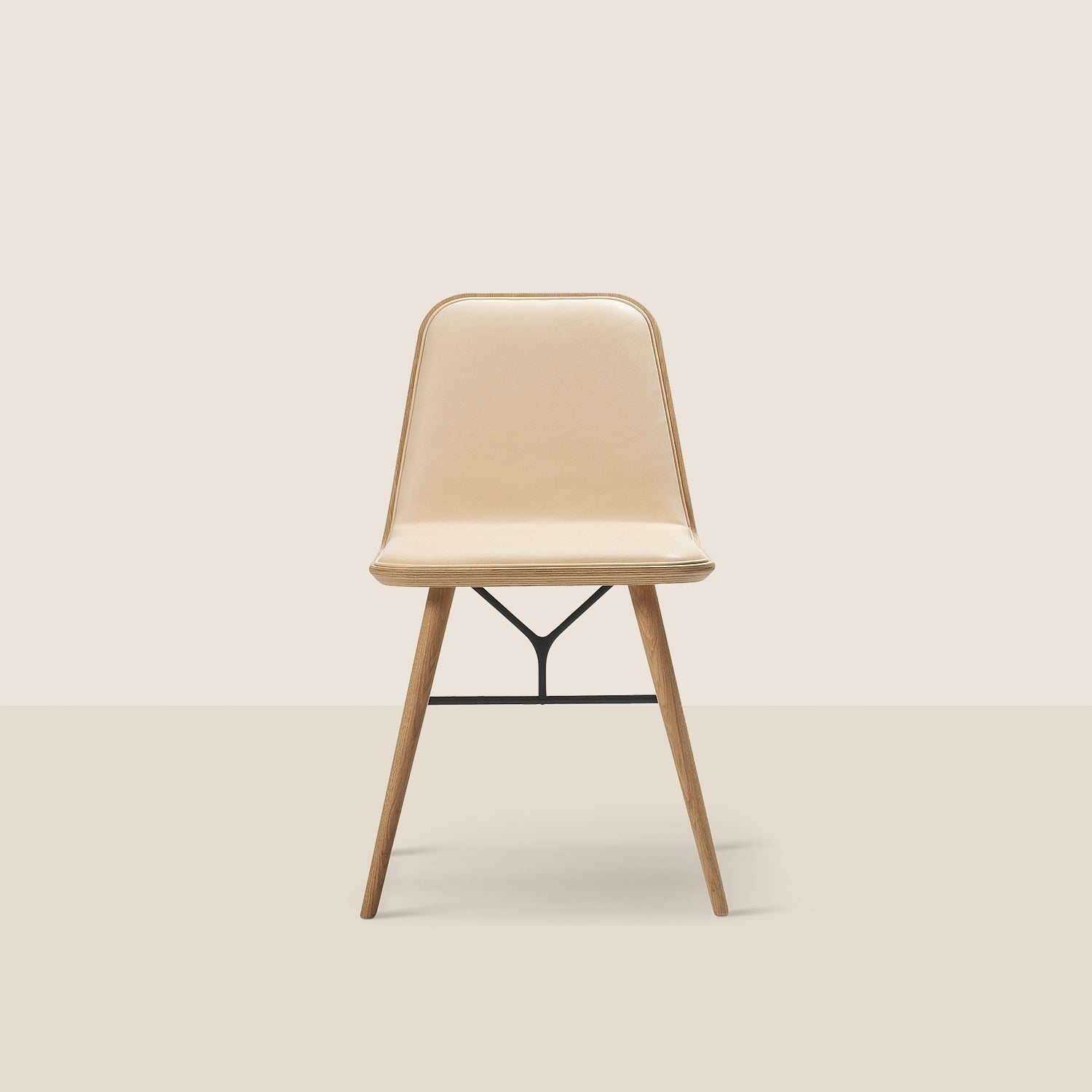 Goodee-Fredericia-Spine Chair - Color - Natural Vegeta Leather