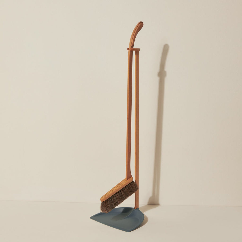 Goodee-Iris Hantverk-Long Handle Dustpan & Brush Set - Color - Blue