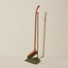 Goodee-Iris Hantverk-Long Handle Dustpan & Brush Set - Color - Green