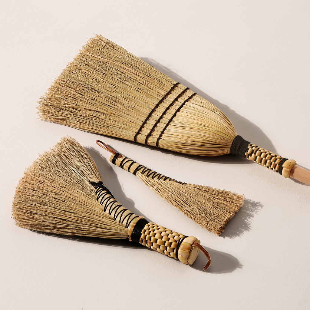 Goodee-Berea College-Shakerbraid Broom - Natural & Black