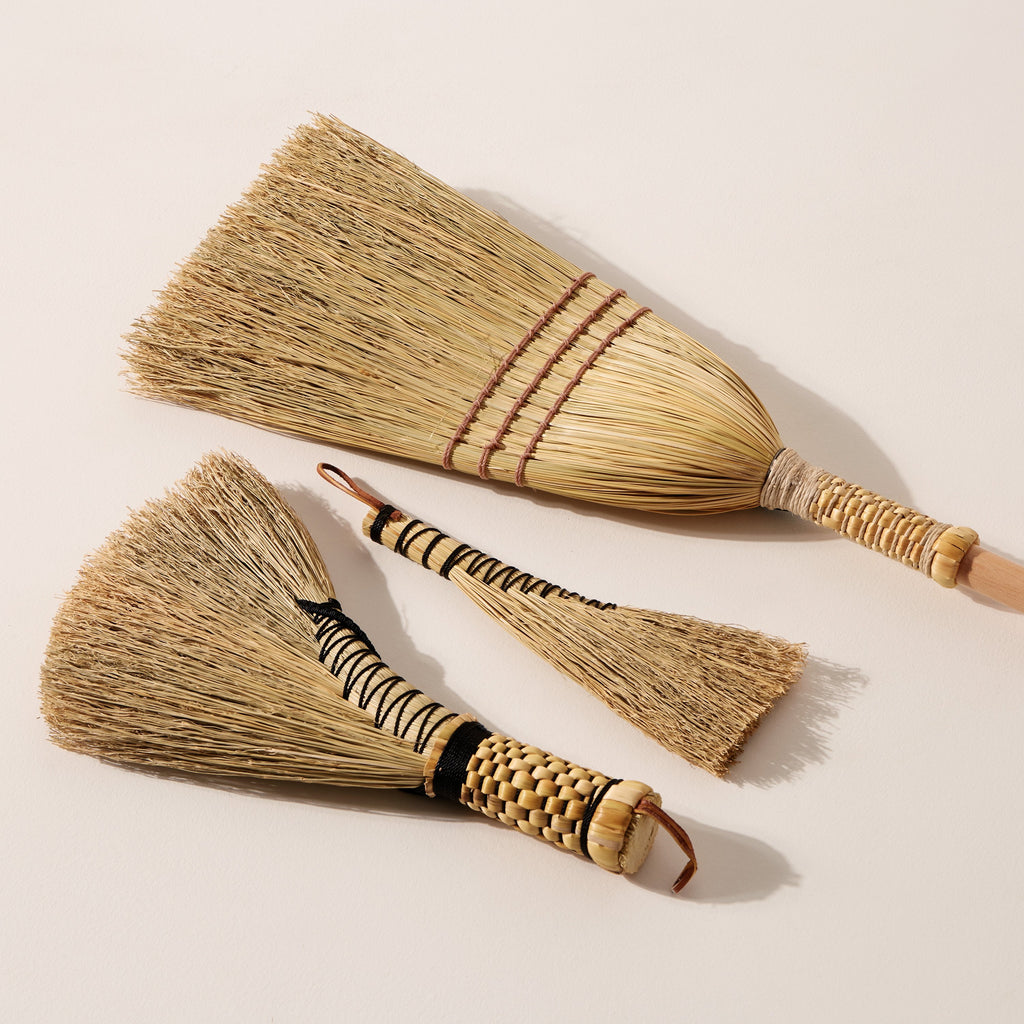Goodee-Berea College-Whisk Broom Natural