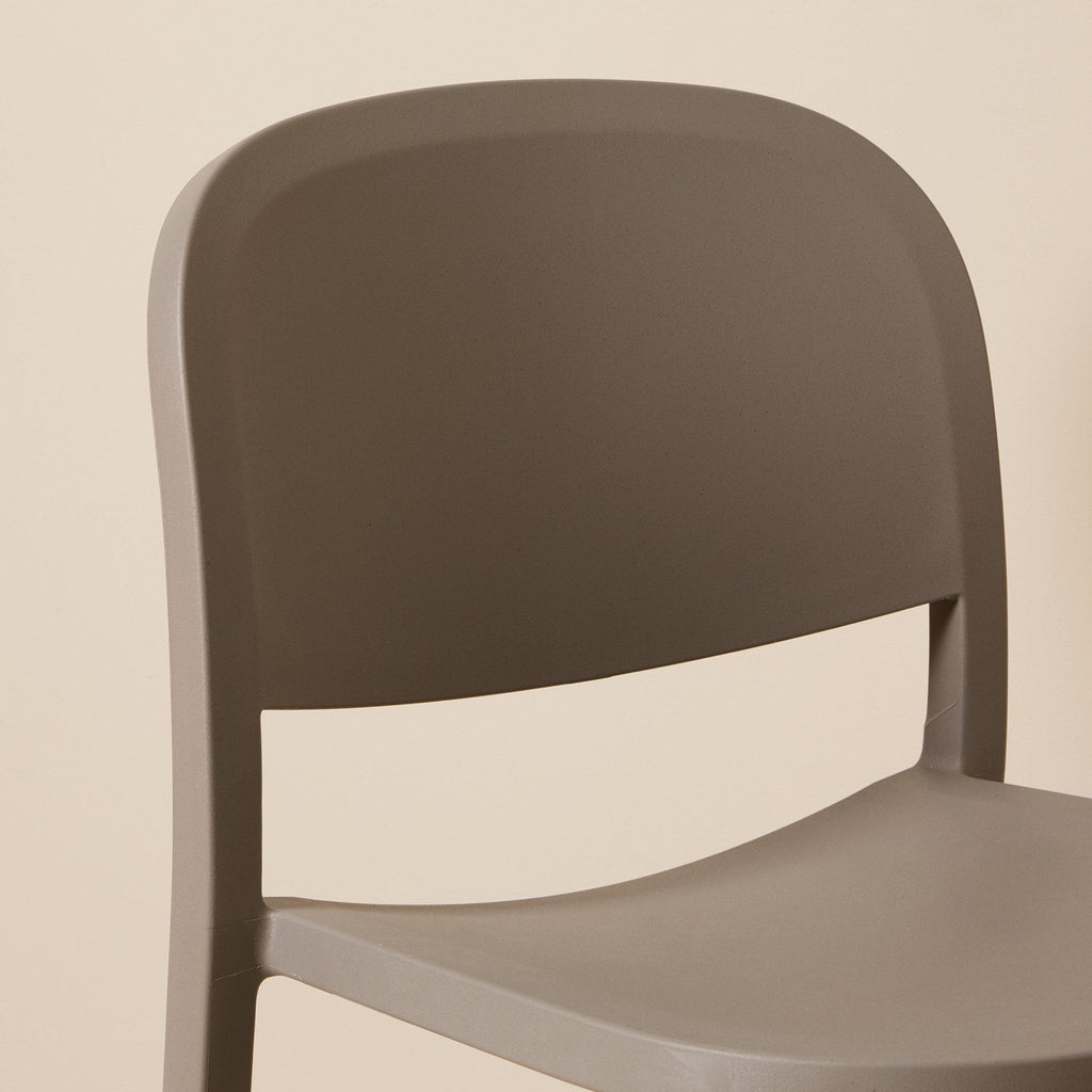 Goodee-Emeco-1 pouce chaise récupérée - Couleur - Gris clair
