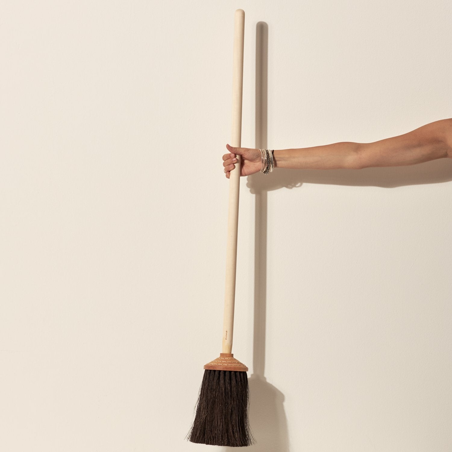 Goodee-Iris Hantverk-Porch Broom